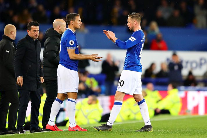 Gylfi og Jagielka í síðasta leik Everton á síðustu leiktíð.