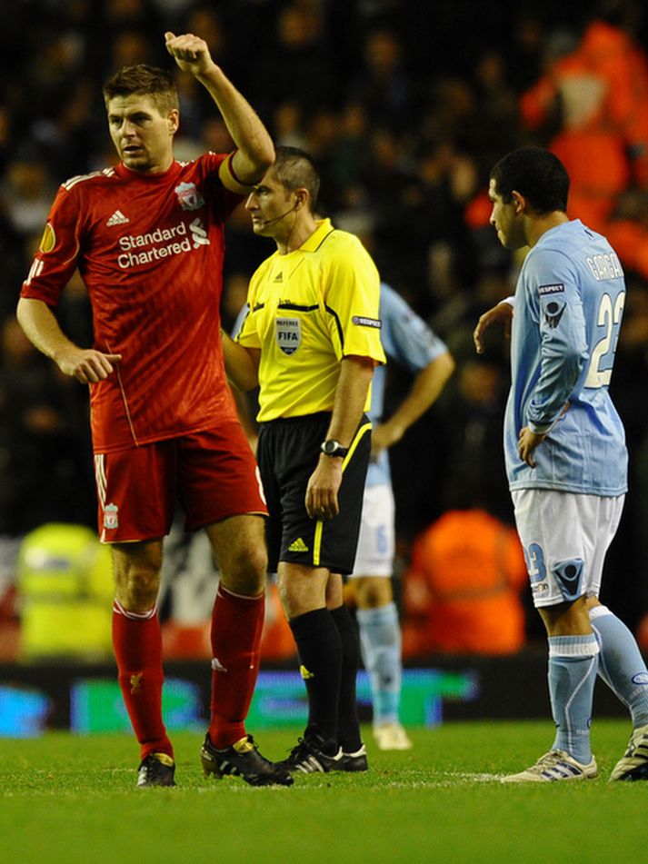 Steven Gerrard skoraði þrennu í eina Evrópuleiknum sínum á tímabilinu.