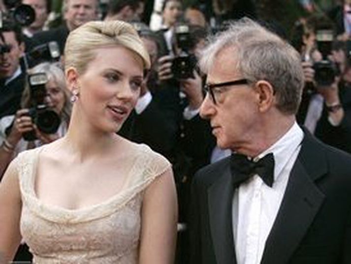 Scarlett Johanson og Woody Allen koma til sýningar Match Point á Cannes kvikmyndahátíðinni.