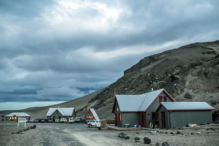 Skálar Ferðafélags Akureyrar. Ríkið hyggst reisa skála við hlið þeirra.