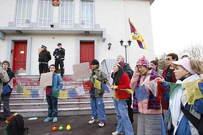 Frá mótmælum Vina Tíbets við kínverska sendiráðið