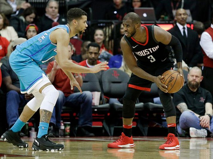 Chris Paul fór mikinn gegn Charlotte.