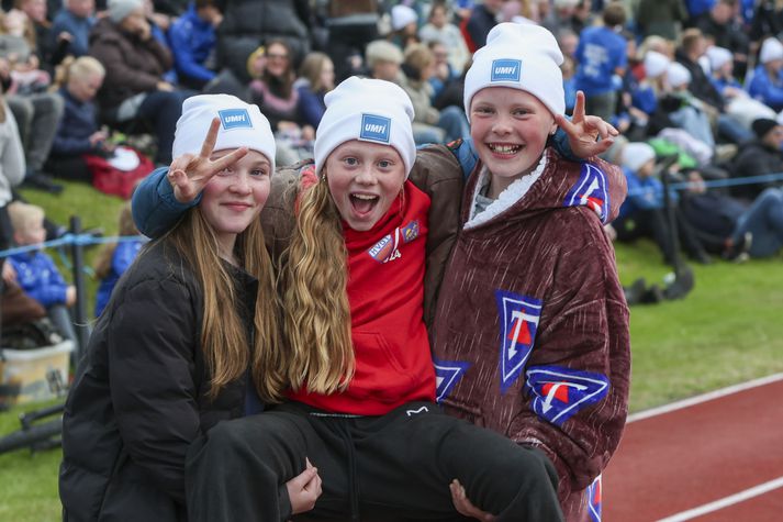 Friðarmerki á lofti hjá þessum leikmönnum Tindastóls og Hvatar.