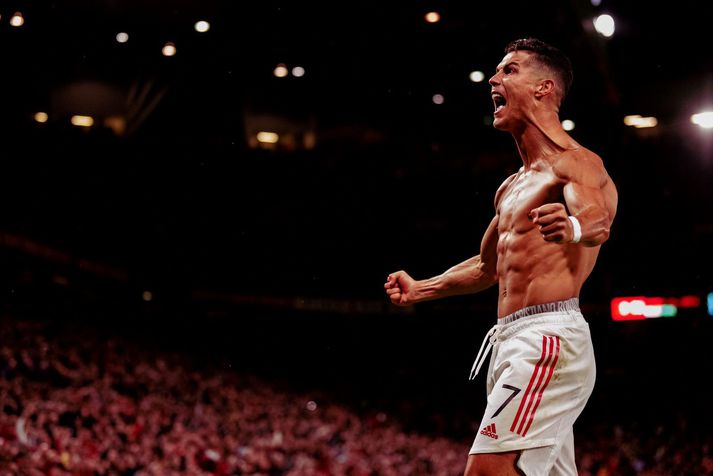 Cristiano Ronaldo fagnar marki með Manchester United en hann fagnaði líka sigri í kærumálinu i Las Vegas.