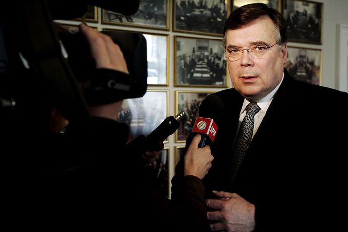 Geir H. Haarde Forsætisráðherra að loknum ríkisstjórnarfundi í gærmorgun. Hann er ekki hrifinn af hugmyndum sem fela í sér lækkun gjalda á sælgæti og gosdrykki.