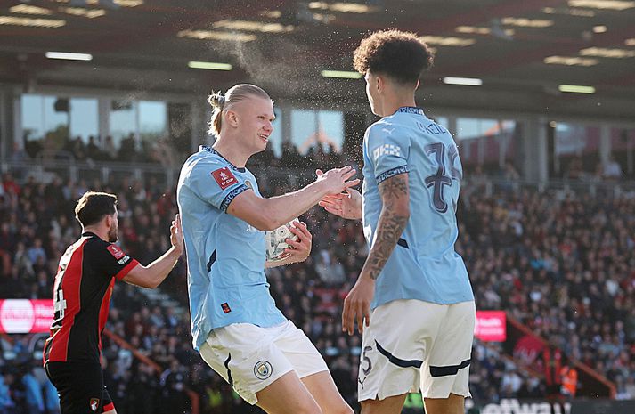 Nico O'Reilly kom inn á í hálfleik og lagði upp bæði mörk City