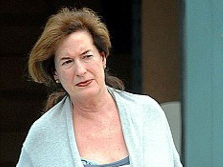 Elisabeth Adeney er kominn átta mánuði á leið.