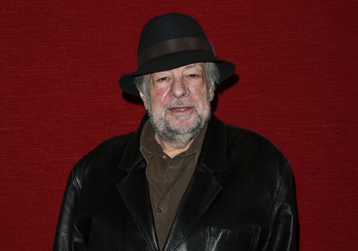 Ricky Jay fór meðal annars með hlutverki í Bond-myndinni Tomorrow Never Dies.