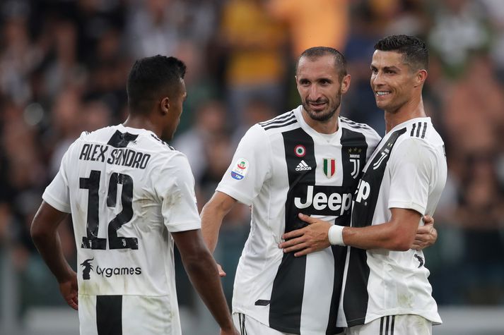 Chiellini og Ronaldo á góðri stundu ásamt Alex Sandro.