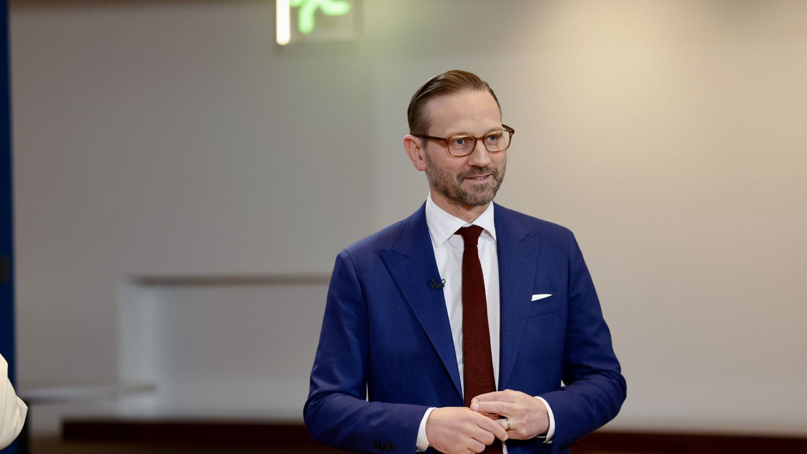 Einar vill Við­reisn frekar en Mið­flokkinn