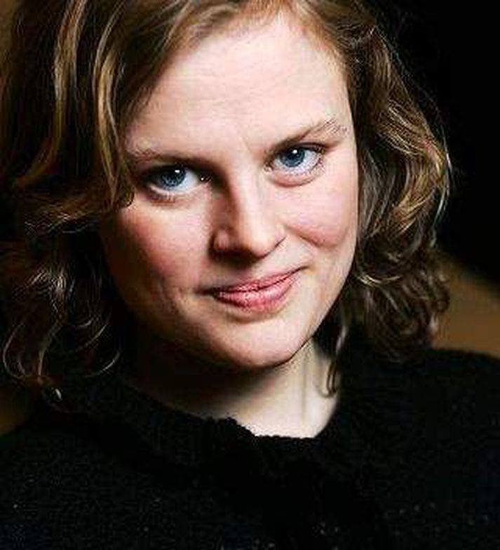 Ólöf Arnalds hefur bæst í hóp þeirra sem stíga á svið á tónleikaröðinni Réttum í lok september.fréttablaðið/stefán