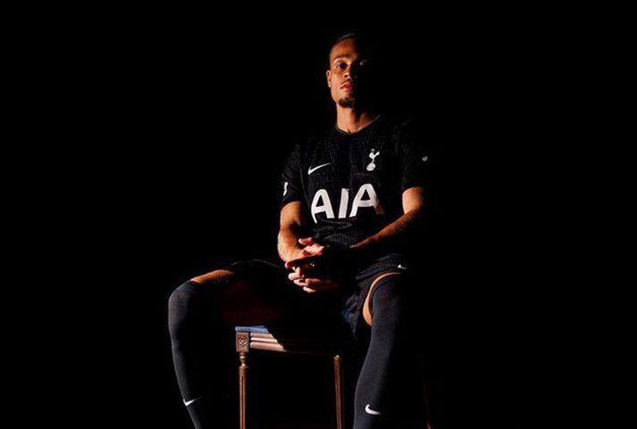 Xavi Simons reynir nú fyrir sér í ensku úrvalsdeildinni og mun einnig spila með Tottenham í Meistaradeildinni.