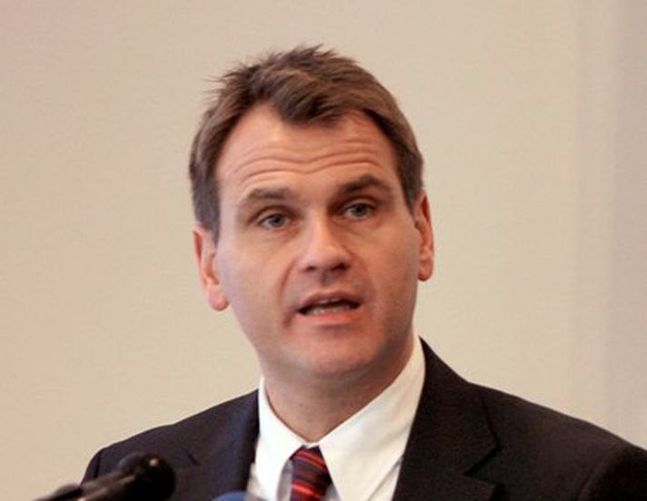 Árni Páll Árnason segist bera traust til Ástu.