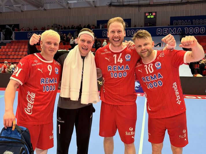 Benedikt Gunnar Óskarsson og Sigurjón Guðmundsson geta fagnað vel með liðsfélögum sínum í kvöld.