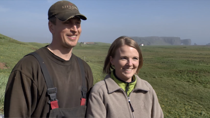 Gunnar Þormar Þorsteinsson og Þorbjörg Kristjánsdóttir búa á Dyrhólum en reka kúabú á Vatnsskarðshólum.