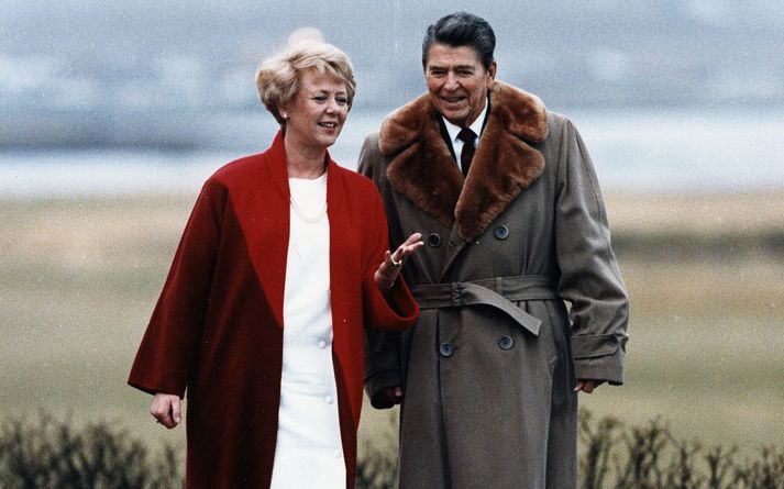 Frú Vigdís Finnbogadóttir og Ronald Reagan hittust vegna leiðtogafundarins í Höfða árið 1986.