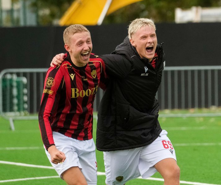 Íslandsmeistarar Víkings mæta Breiðabliki í kvöld.