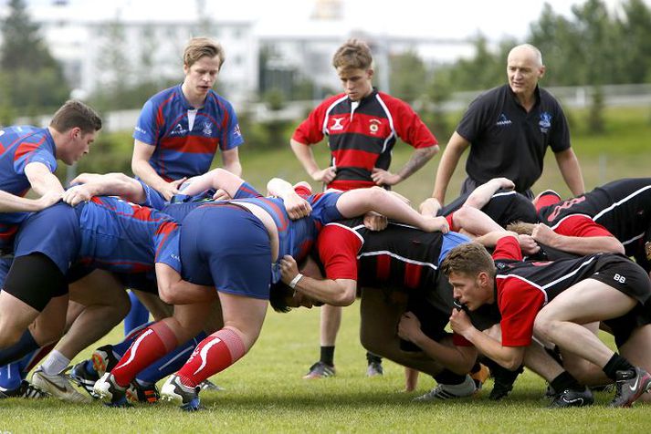 Mikið gekk á þegar Rugbyfélag Reykjavíkur keppti við áhöfn breska herskipsins Somerset.