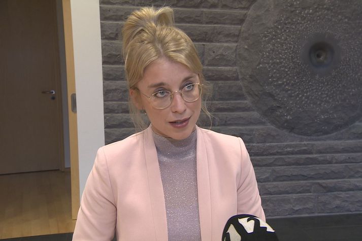 Diljá Mist Einarsdóttir er ein af mörgum foreldrum í Reykjavík sem bíður eftir plássi á frístundaheimili fyrir barnið sitt.