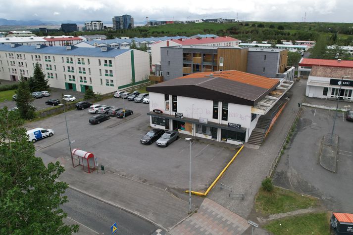 Ránið var framið á bílastæði í Eddufelli.