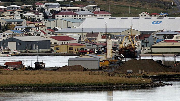 Veðurstofa Íslands varar við mikilli rigningu, vatnavöxtum og hættu á skriðuföllum fyrir norðan.