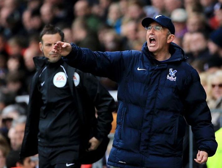 Pulis hélt Crystal Palace í ensku úrvalsdeildinni tímabilið 2013-14.