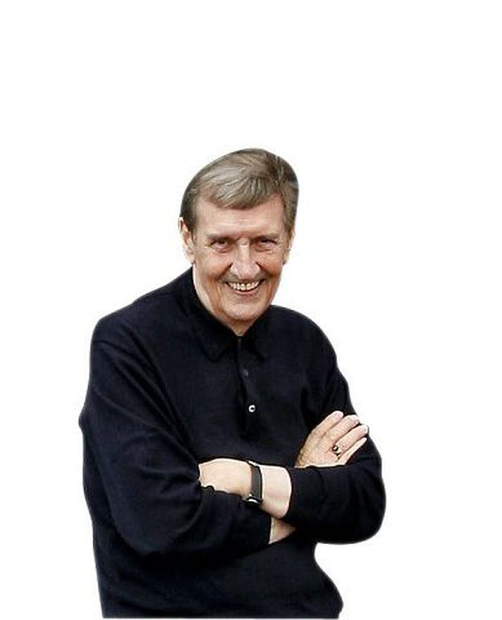 Raggi hefur í nógu að snúast um þessar mundir. Þrátt fyrir árin 75 er hann enn í hörkuformi.