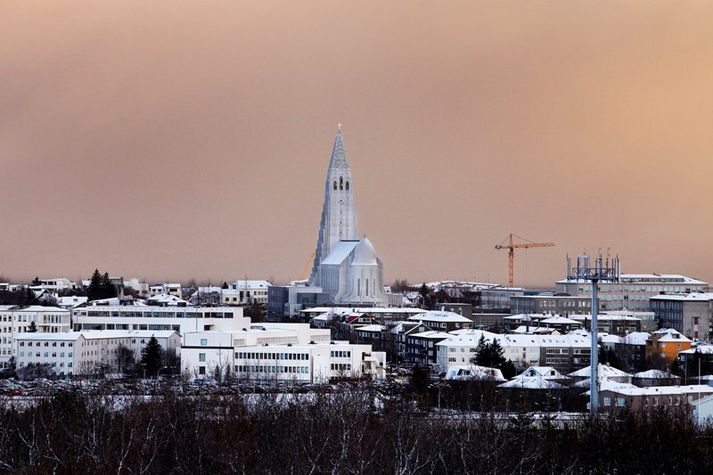 Um fimm hundruð manns hafa kosningarétt í biskupskjörinu og stefnt er að talningu atkvæða þann 23. mars næstkomandi.