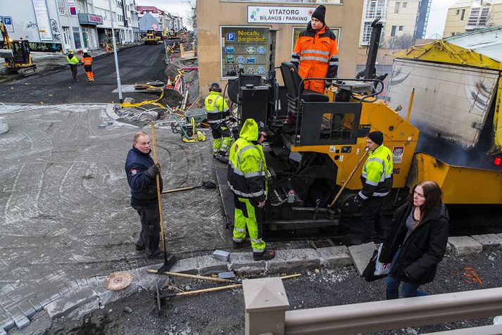 Kjarasamningar renna út um mánaðamótin. Eiginlegar kjaraviðræður hefjast eftir helgi. Reyna á að gera skammtímasamning til eins árs.