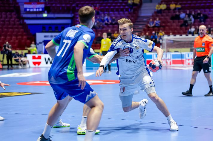 Gísli Þorgeir ræðst til atlögu, eins og hann mun gera í Herning í Danmörku á föstudag.