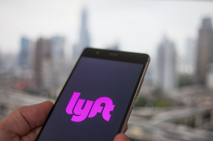 Farveitur eins og Lyft og Uber gætu komið til Íslands með frumvarpi sem samgönguráðherra ætlar að smíða.