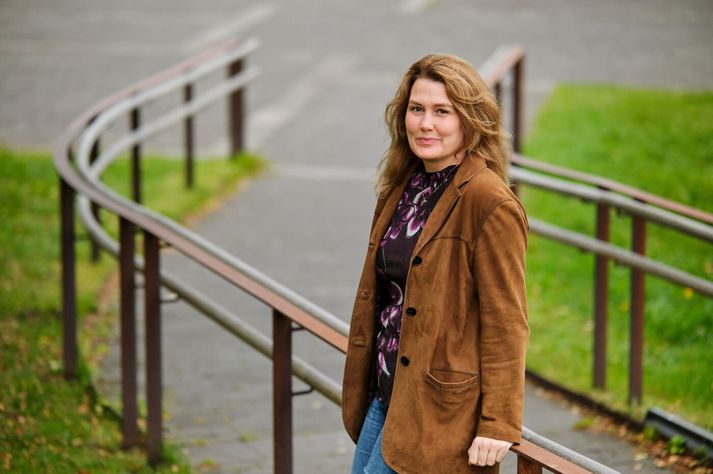 Auður Hrefna Guðmundsdóttir, framkvæmdastjóri UN Global Compact á Íslandi, segir erfiða lífsreynslu alltaf dýrmæta. Enda telur hún líklegt að seiglan og útsjónarsemin sem lífið kallaði á hjá henni, hafi á endanum átt þátt í því að hún fékk flott framkvæmdastjórastarf hjá Sameinuðu þjóðunum.