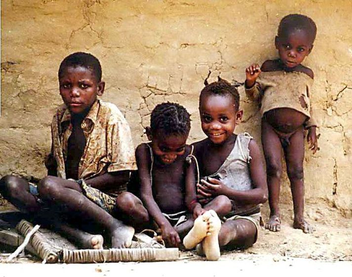 Börn Reynt er að bregðast við vandamálinu svo bið margra hjóna verði ekki að engu.