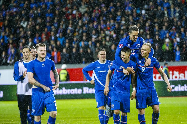 Ísland er einn fjögurra þjóða sem er búin að tryggja sér sæti í lokakeppninni í Frakklandi.