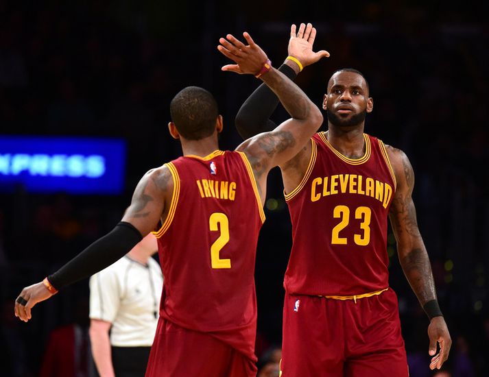 Kyrie Irving og LeBron James voru magnaðir í nótt.