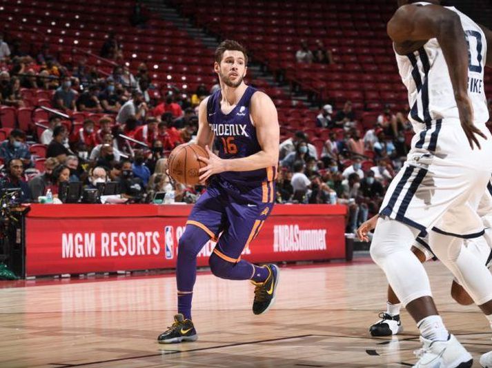 Jón Axel í leik með Phoenix Suns í sumardeild NBA körfuboltans.