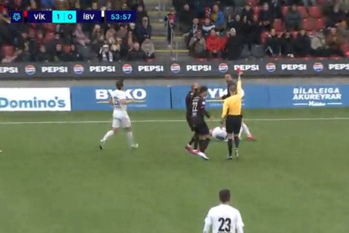 Gylfi Þór var sendur í sturtu snemma í síðari hálfleik.