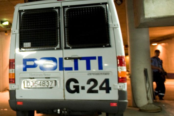 Lögreglan handtók manninn eftir sprenginguna.
