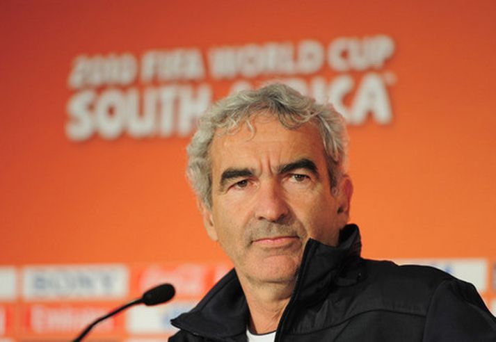 Raymond Domenech á blaðamannafundinum í dag.