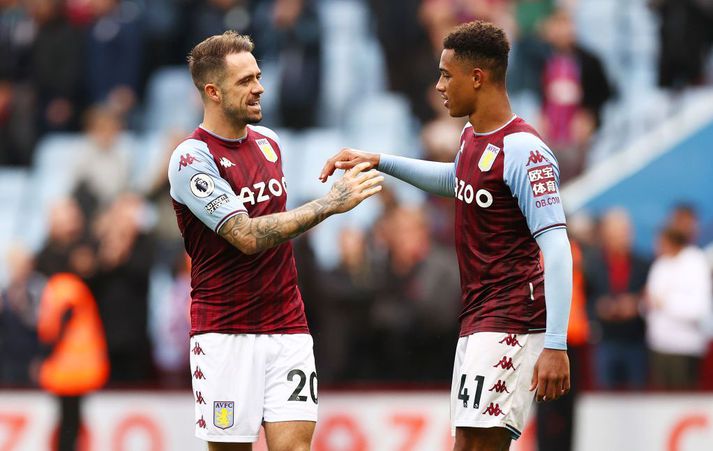 Aston Villa v Newcastle United - Premier League BIRMINGHAM, ENGLAND - AUGUST 21: Danny Ings of Aston Villa celebrates with teammate Jacob Ramsey (R) after victory in the Premier League match between Aston Villa and Newcastle United at Villa Park on August 21, 2021 in Birmingham, England. (Photo by Ryan Pierse/Getty Images)