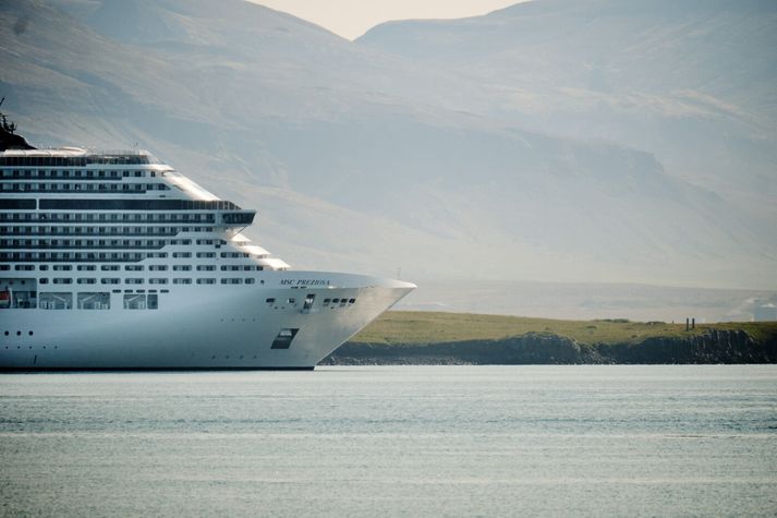 Hiti á landinu í dag verður á bilinu tíu til átján stig.