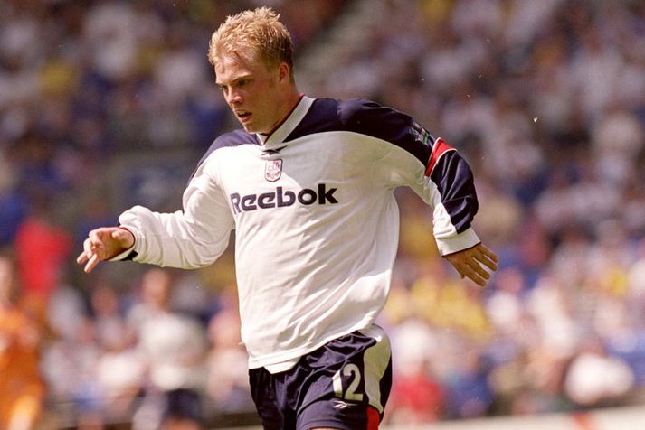 Eiður Smári Guðjohsen klæðist hvítum búningi Bolton á ný.
