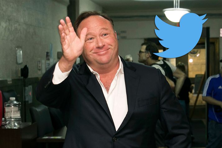 Alex Jones þarf að kveðja Twitter í bili. Hann hefur meðal annars staðhæft að bandarísk stjórnvöld hafi staðið að baki hryðjuverkunum 11. september árið 2001.