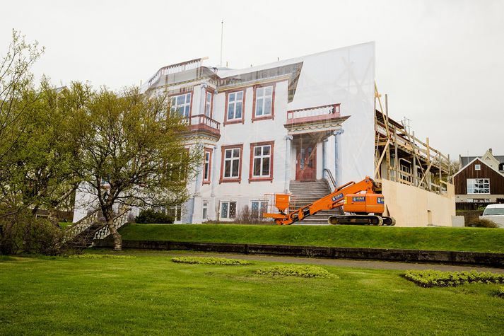 Framkvæmdir standa nú yfir á einu elsta og þekktasta einbýlishúsi borgarinnar.