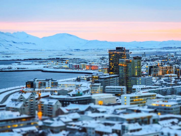Fasteignaverð á höfuðborgarsvæðinu hefur hækkað mikið og spáir Landsbankinn því að það muni hækka meira.