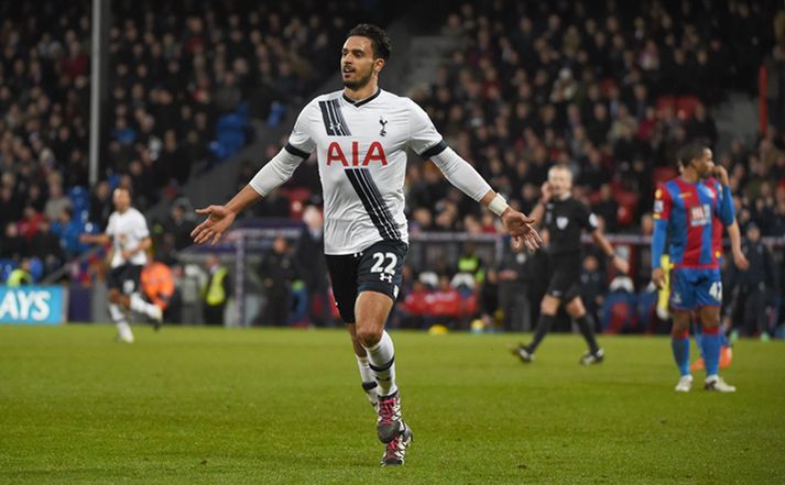 Chadli fagnar marki fyrir Tottenham.