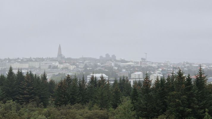 Mikil gosmóða hefur legið yfir höfuðborgarsvæðinu.