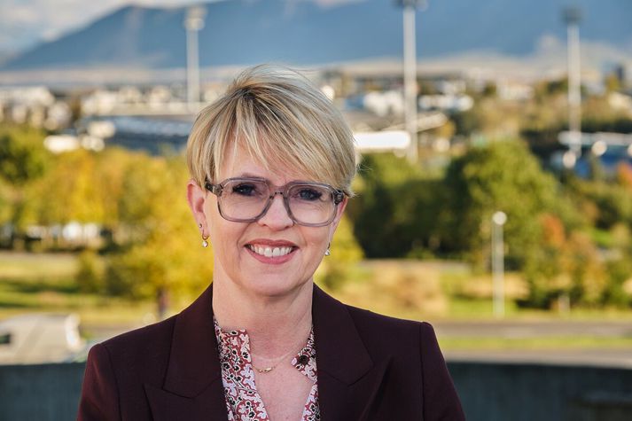 „Ef íslensk fyrirtæki standa stöðug, þá stendur samfélagið okkar stöðugt. Við eigum að vera stolt af því,“ segir Hrefna Ösp Sigfinnsdóttir framkvæmdastjóri Creditinfo á Íslandi. Creditinfo tekur árlega saman lista yfir Framúrskarandi fyrirtæki á Islandi.
