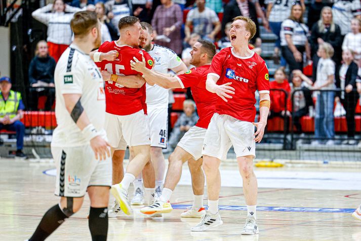 Valur getur orðið Íslandsmeistari í handbolta í dag.