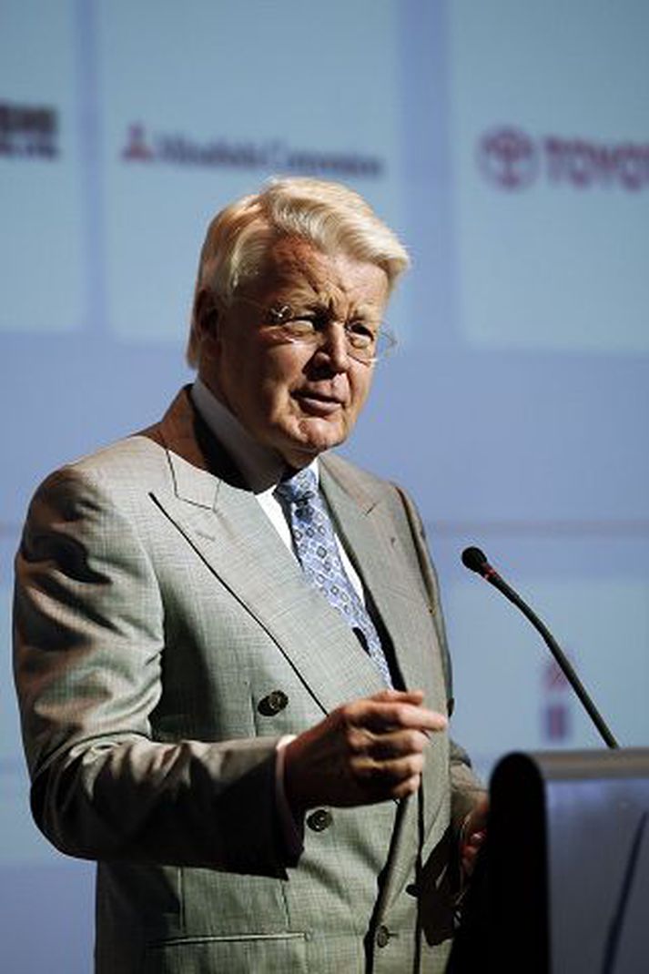 Ólafur Ragnar Grímsson Forseti Íslands segir Reykjavík geta orðið fyrstu borg í heimi til að verða 100 prósent visthæf, með því að húshitun byggi á jarðvarma og bílar aki um á vistvænu innlendu eldsneyti.Fréttablaðið/Stefán